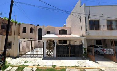 VENTA DE CASA EN JARDINES DE FLORIDA, SALTILLO, COAHUILA