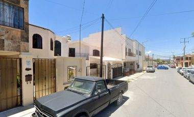 VENTA DE CASA EN JARDINES DE FLORIDA, SALTILLO, COAHUILA