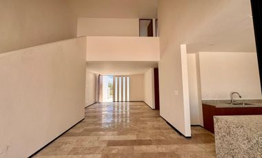 CASA EN VENTA DE 3 HABITACIONES CON ALBERCA Y CUARTO DE SERVICIO COMPLETO
