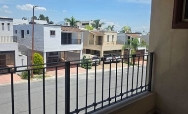 Casa en RENTA Cumbres Santa Clara Amueblada