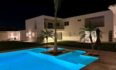CASA DE 1043 M2 EN VENTA DE 4 RECÁMARAS EN DZITYA