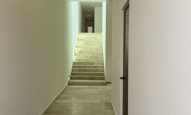 CASA DE 1043 M2 EN VENTA DE 4 RECÁMARAS EN DZITYA