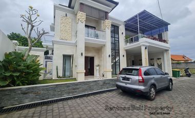Luxury modern House 3 Bedrooms 285m2 Ungasan kuta selatan