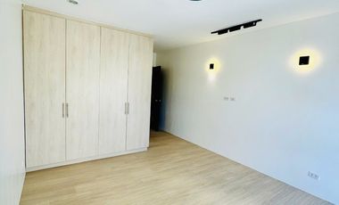 Brand New Modern Townhouse Near Tomas Moranto, Scout Area