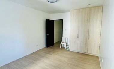 Brand New Modern Townhouse Near Tomas Moranto, Scout Area