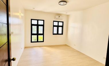 Brand New Modern Townhouse Near Tomas Moranto, Scout Area