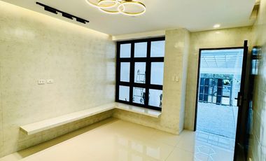 Brand New Modern Townhouse Near Tomas Moranto, Scout Area