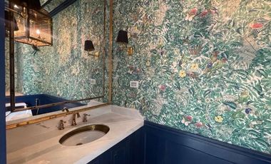 Condo for rent 2 Bedrooms at BTS Phrom Phong station