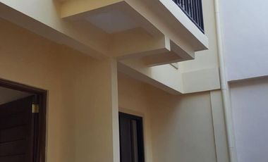FOR SALE: 4-Door Apartment for Sale in San Andres Bukid, Manila