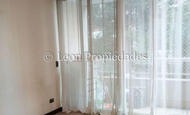 Leon Propiedades arrienda departamento en Macul, Santiago.