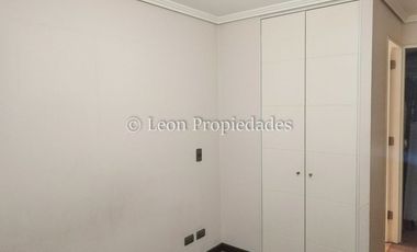 Leon Propiedades arrienda departamento en Macul, Santiago.