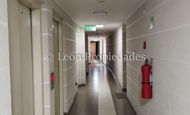Leon Propiedades arrienda departamento en Macul, Santiago.