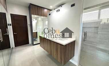 Brand New 6 Bedroom House in Maria Luisa for Sale