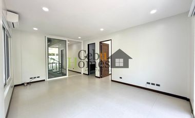 Brand New 6 Bedroom House in Maria Luisa for Sale