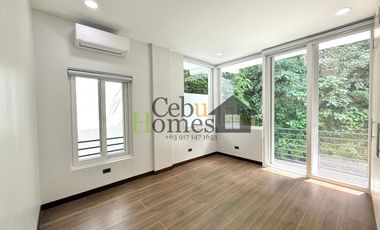 Brand New 6 Bedroom House in Maria Luisa for Sale