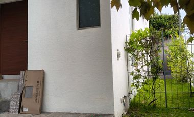 Casa en RENTA en Bosques Vallarta Dentro de Coto