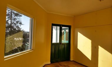 Venta de Céntrica casa para destino comercial
