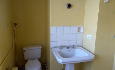 Venta de Céntrica casa para destino comercial