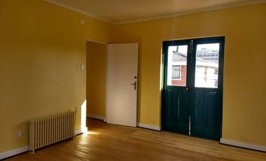 Venta de Céntrica casa para destino comercial
