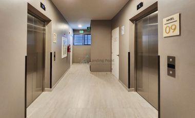 Departamento amueblado en Torre FIRST | Frente al Doctor Hospital