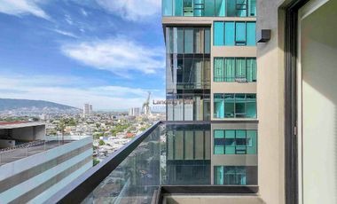 Departamento amueblado en Torre FIRST | Frente al Doctor Hospital