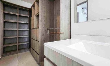 Departamento amueblado en Torre FIRST | Frente al Doctor Hospital