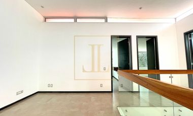 Casa en Renta en Condominio Monarca