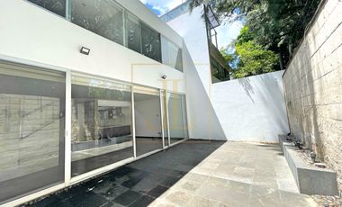 Casa en Renta en Condominio Monarca