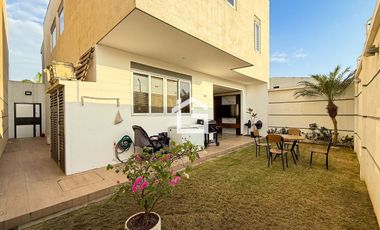 Casa de 4 Habitaciones en Venta en Urbanización Portal del Río – Machala