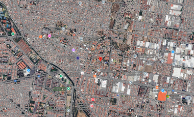 Casa en Venta dentro de fraccionamiento en Lomas Estrella, Iztapalapa.