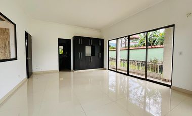 CASA CAMPESTRE EN VENTA CONDOMINIO PARAISO CHINAUTA - CUNDINAMRCA