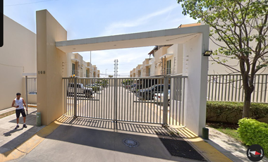 Casa ubicada en colonia Parques de Tlaquepaque Guadalajara Jalisco. Con 3 recamaras y 106m2. Muy cerca de Punto Río Nilo.