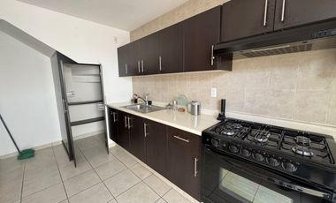 CASA EN RENTA PUERTA DE PIEDRA S.L.P. EN PRIVADA