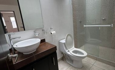 CASA EN RENTA PUERTA DE PIEDRA S.L.P. EN PRIVADA