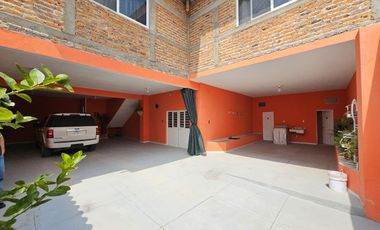 Santa Cruz del Valle Tlajomulco casa en venta amplia en esquina