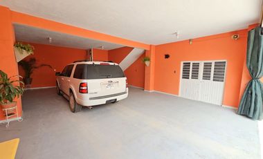 Santa Cruz del Valle Tlajomulco casa en venta amplia en esquina