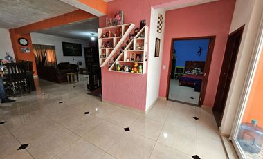 Santa Cruz del Valle Tlajomulco casa en venta amplia en esquina