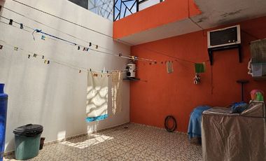 Santa Cruz del Valle Tlajomulco casa en venta amplia en esquina