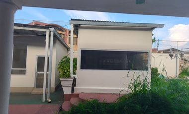RENTO CASA PARA EMPRESA