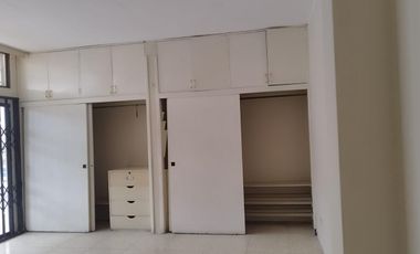 RENTO CASA PARA EMPRESA