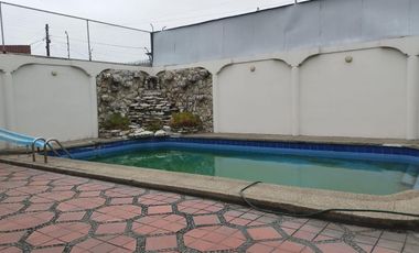 RENTO CASA PARA EMPRESA