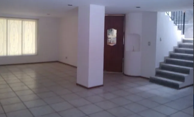 CASA EN VENTA EN EN SAN JERONIMO