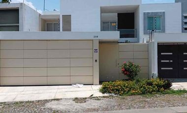 RENTO CASA SEMI AMUEBLADA