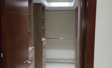 RENTO CASA SEMI AMUEBLADA
