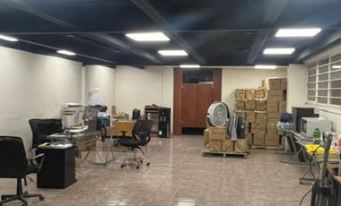 VENTA DE EXCELENTE BODEGA COMERCIAL A PIE DE CALLE EN NAUCALPAN, ESTADO DE MÉXICO.