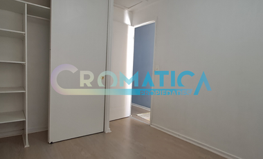 Se arrienda cómoda casa esquina con excelente conectividad y potencial comercial.