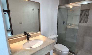 Moderno Departamento de 4 recámaras y 4 baños! Gran Ubicación!