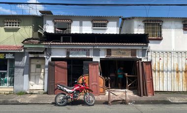 Venta de casa con local comercial en la Av, Francisco de Orellana. Guayaquil Ecuador