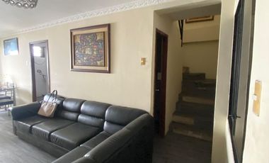 Venta de casa con local comercial en la Av, Francisco de Orellana. Guayaquil Ecuador