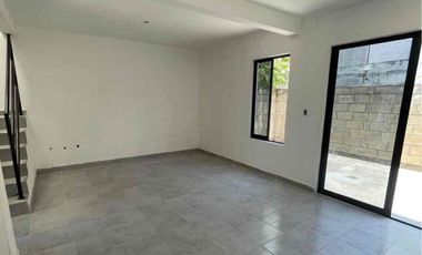 Casa en venta a cuadra del libramiento Nte col plan de ayala